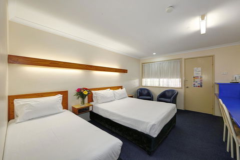 Smart Motels Bert Hinkler - Sydneys Hotel 17