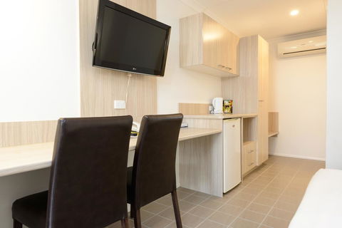 Smart Motels Bert Hinkler - Sydneys Hotel 40