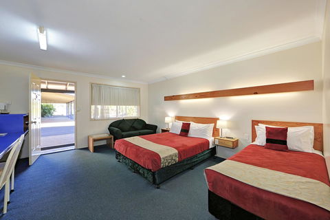 Smart Motels Bert Hinkler - Sydneys Hotel 13