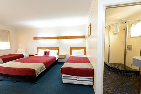 Smart Motels Bert Hinkler - Sydneys Hotel 3