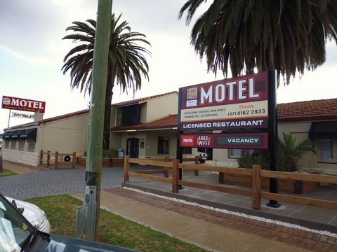 Burke & Wills Motor Inn - Sydneys Hotel 3