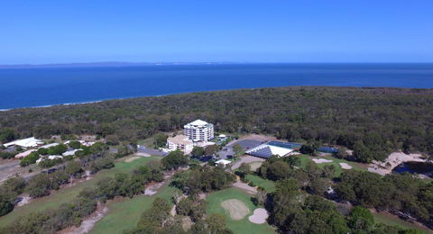 Fairways Golf & Beach Retreat Bribie Island - Sydneys Hotel 7