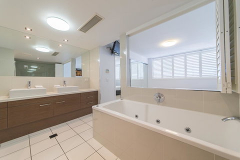 Echelon Apartments Yeppoon - Sydneys Hotel 9