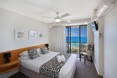 Catalina Resort - Sydneys Hotel 11