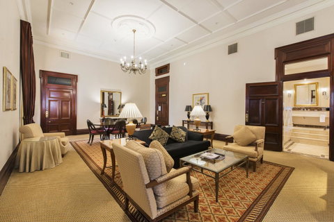 Treasury Brisbane - Sydneys Hotel 44
