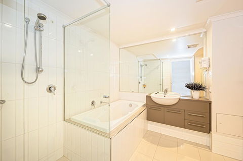 On The Bay Apartments - Sydneys Hotel 16