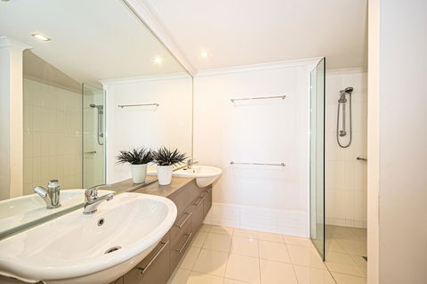On The Bay Apartments - Sydneys Hotel 18