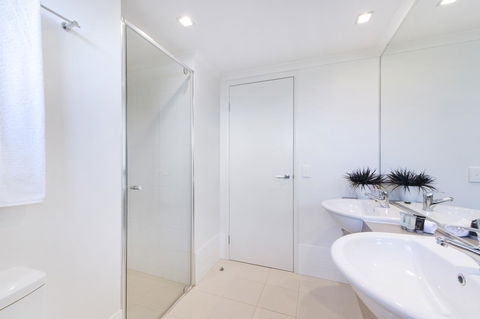 On The Bay Apartments - Sydneys Hotel 24