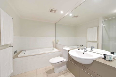 On The Bay Apartments - Sydneys Hotel 20