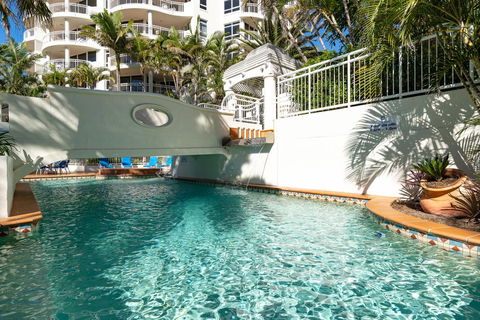 ULTIQA Burleigh Mediterranean Resort - Sydneys Hotel 12