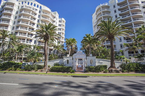 ULTIQA Burleigh Mediterranean Resort - Sydneys Hotel 19