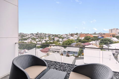 The Beetson Hotel -formerly Gambaro Hotel - Sydneys Hotel 34