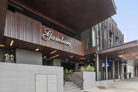 The Beetson Hotel -formerly Gambaro Hotel - Sydneys Hotel 13