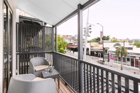 The Beetson Hotel -formerly Gambaro Hotel - Sydneys Hotel 24