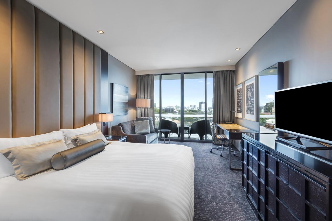 Burpengary East QLD Sydneys Hotel