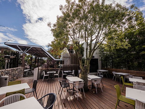 Eatons Hill Hotel - Sydneys Hotel 36