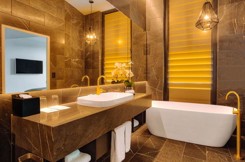 Eatons Hill Hotel - Sydneys Hotel 14