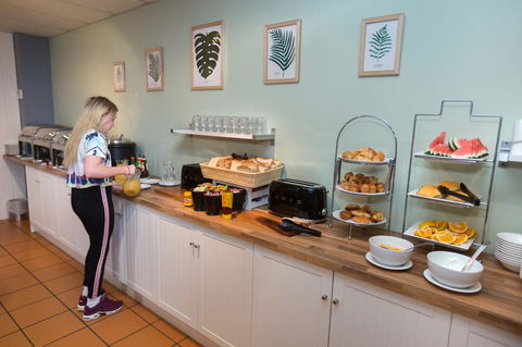 Coral Tree Inn - Sydneys Hotel 19