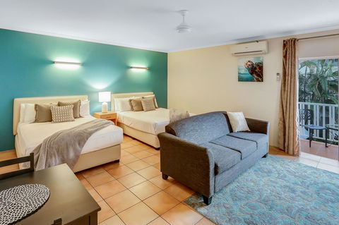 Coral Tree Inn - Sydneys Hotel 6