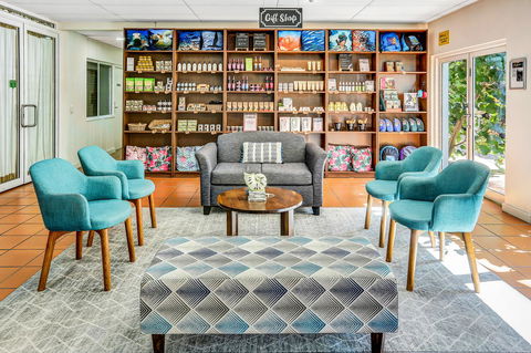 Coral Tree Inn - Sydneys Hotel 7