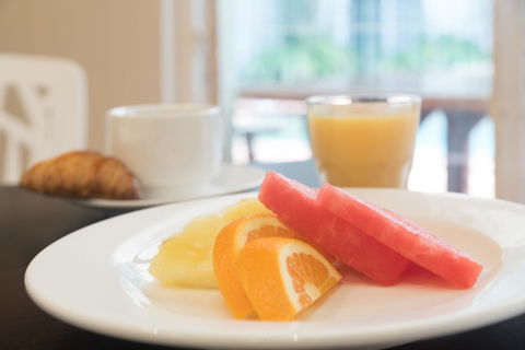 Coral Tree Inn - Sydneys Hotel 35