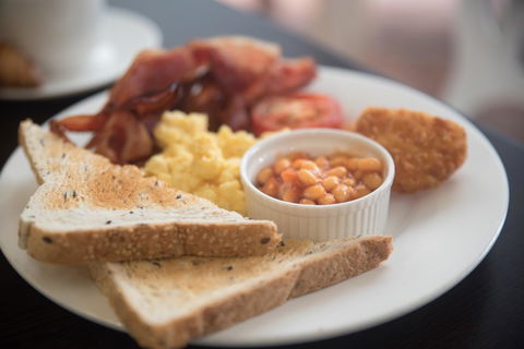 Coral Tree Inn - Sydneys Hotel 38