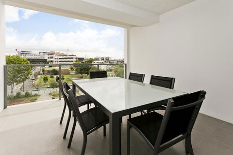 Arise Princess Regent Apartments - Sydneys Hotel 2