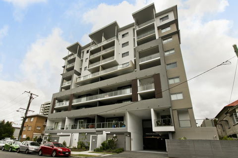 Arise Princess Regent Apartments - Sydneys Hotel 1