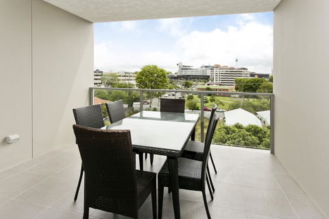 Arise Princess Regent Apartments - Sydneys Hotel 10