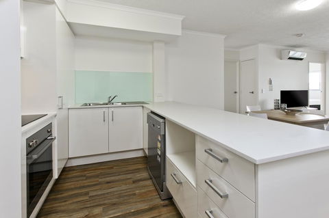 Arise Princess Regent Apartments - Sydneys Hotel 4