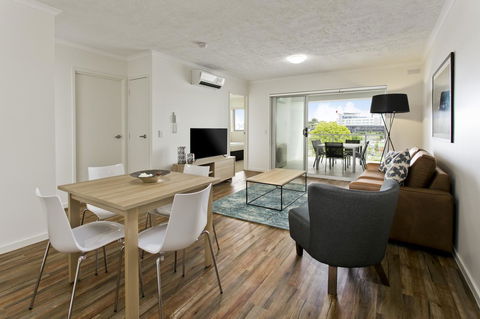 Arise Princess Regent Apartments - Sydneys Hotel 3