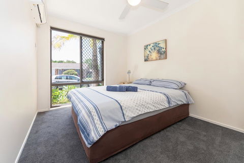 Waterfront Theme Park Getaway - Sydneys Hotel 10