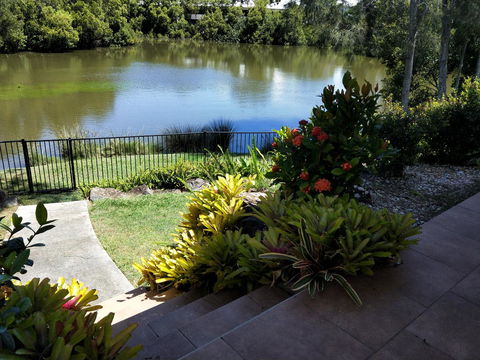 Waterfront Theme Park Getaway - Sydneys Hotel 21
