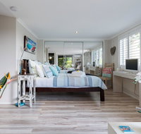 Private guest suite high on Currumbin hill - Sydneys Hotel