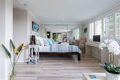 Private Guest Suite High On Currumbin Hill - Sydneys Hotel 0