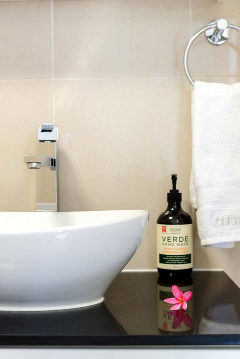 Private Guest Suite High On Currumbin Hill - Sydneys Hotel 13