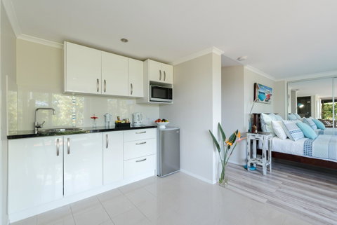 Private Guest Suite High On Currumbin Hill - Sydneys Hotel 5