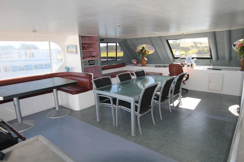 Coomera Houseboats - Sydneys Hotel 20