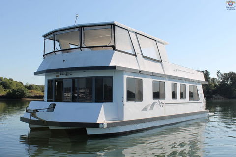 Coomera Houseboats - Sydneys Hotel 44