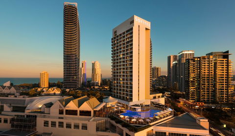 Sofitel Gold Coast Broadbeach - Sydneys Hotel 11