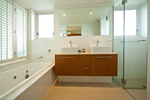 Lanai Riverside Apartments - Sydneys Hotel 39