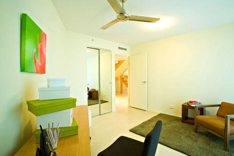 Lanai Riverside Apartments - Sydneys Hotel 23