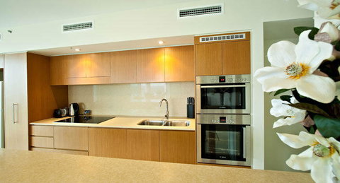 Lanai Riverside Apartments - Sydneys Hotel 4