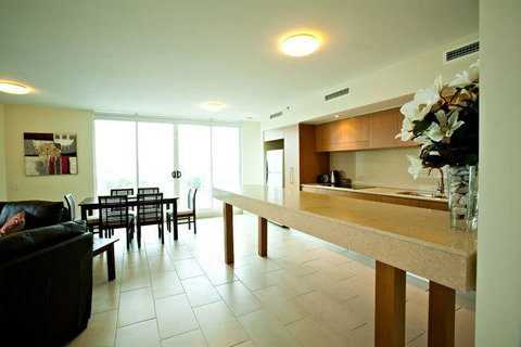 Lanai Riverside Apartments - Sydneys Hotel 9