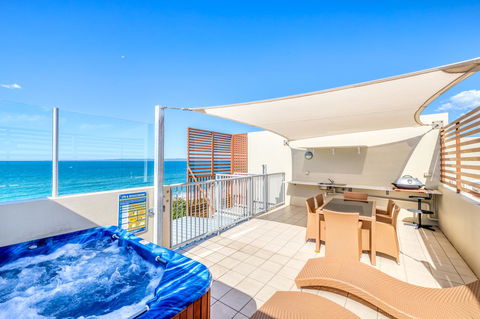 On The Beach Resort Bribie Island - Sydneys Hotel 1