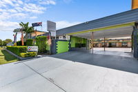 Book Maryborough Accommodation Vacations Sydneys Hotel Sydneys Hotel