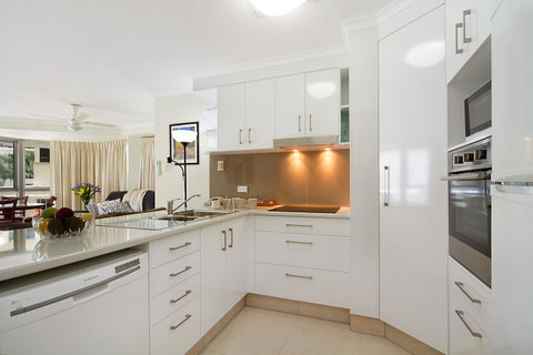 Rainbow Bay Resort Holiday Apartments - Sydneys Hotel 4