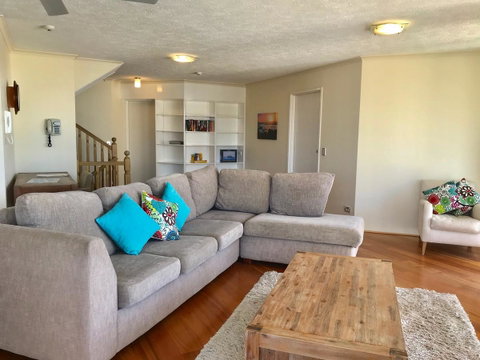 Rainbow Bay Resort Holiday Apartments - Sydneys Hotel 2