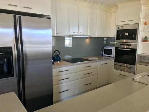 Rainbow Bay Resort Holiday Apartments - Sydneys Hotel 10