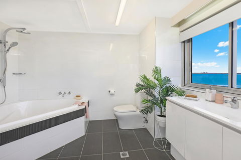 Elouera Tower - Sydneys Hotel 3